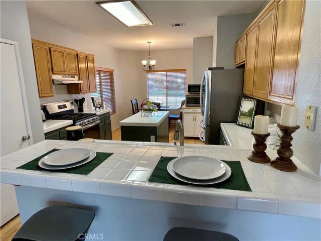 2055 Augusta Court, San Jacinto, CA 92582