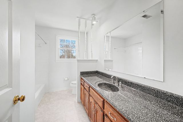 806 Steeplechase Dr, Brentwood, TN 37027