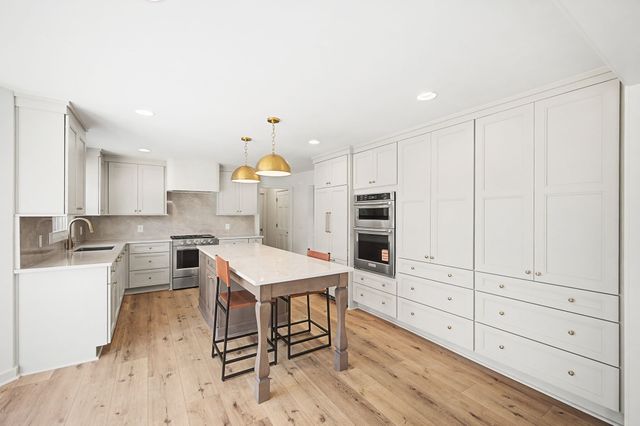 806 Steeplechase Dr, Brentwood, TN 37027