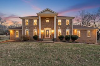 806 Steeplechase Dr, Brentwood, TN 37027