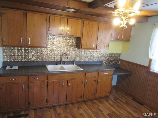 206 Fisher Avenue, Sawyerville, IL 62085