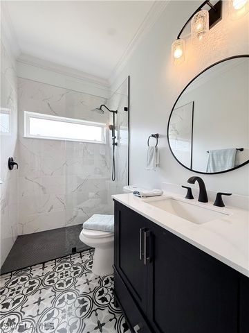 7841 Naples Heritage DR, Naples, FL 34112