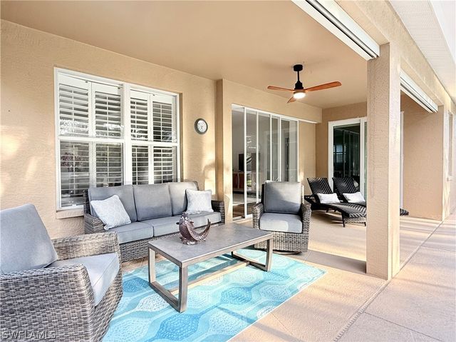 7841 Naples Heritage DR, Naples, FL 34112