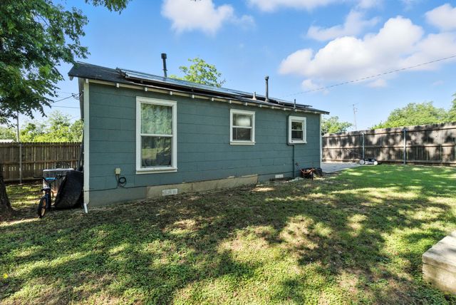 116 W 7th Street, Weatherford, TX 76086