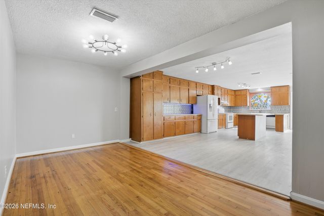 1636 HAMMOCK Circle W, Jacksonville, FL 32225