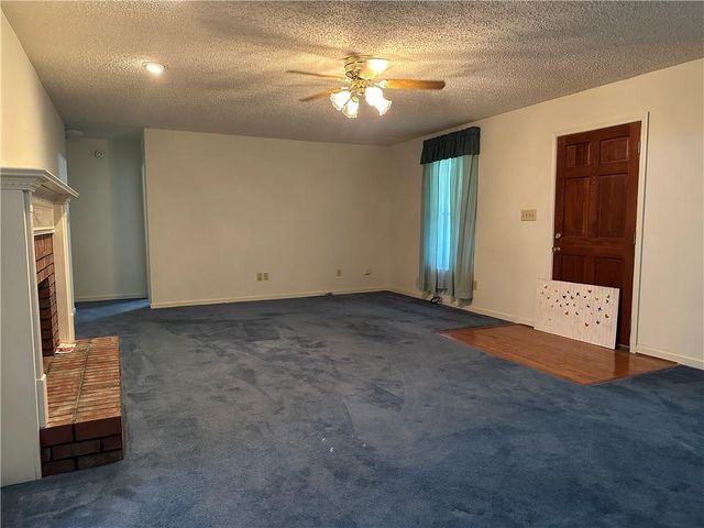 400 Lambeth Drive, Hiram, GA 30141