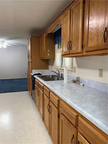 400 Lambeth Drive, Hiram, GA 30141