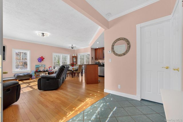 8 Garrett Place, Carmel, NY 10512