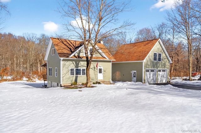 8 Garrett Place, Carmel, NY 10512