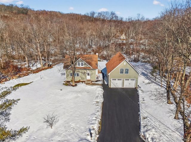 8 Garrett Place, Carmel, NY 10512