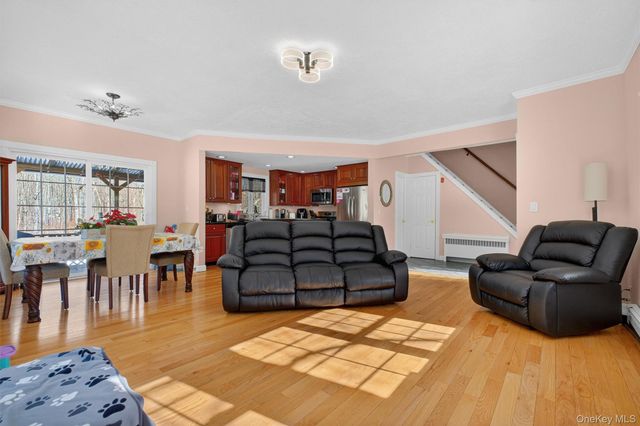 8 Garrett Place, Carmel, NY 10512