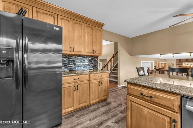 10 Cobblestone Court, Howell, NJ 07731