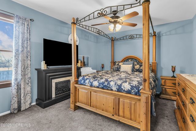 10 Cobblestone Court, Howell, NJ 07731