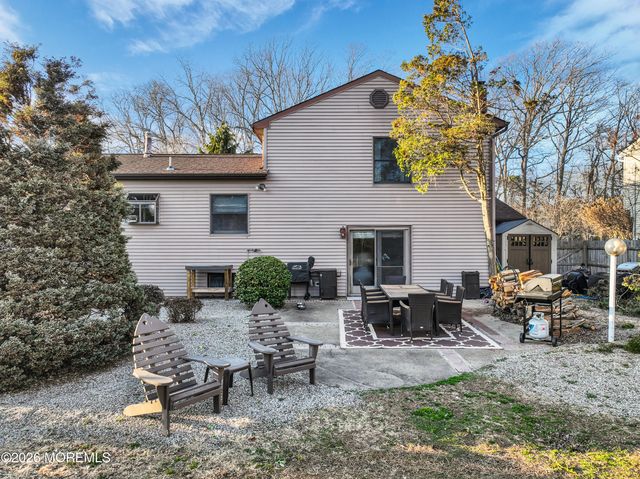10 Cobblestone Court, Howell, NJ 07731
