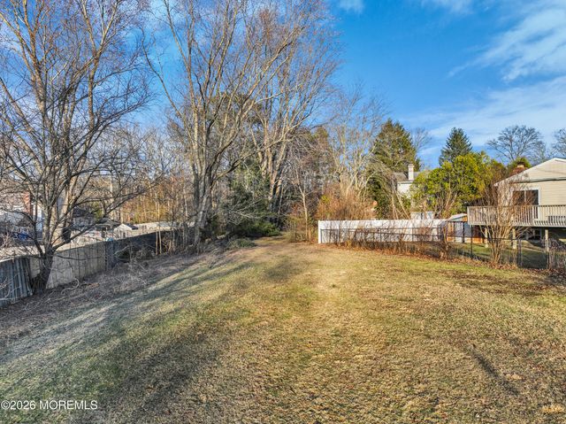 10 Cobblestone Court, Howell, NJ 07731