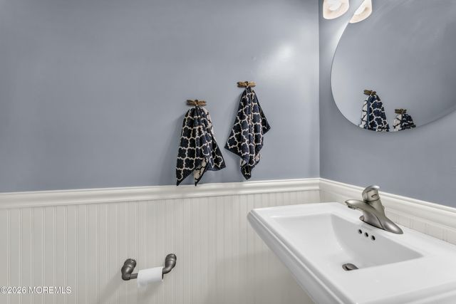 10 Cobblestone Court, Howell, NJ 07731