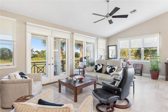 4877 N Newport Island Drive 14D, Vero Beach, FL 32967