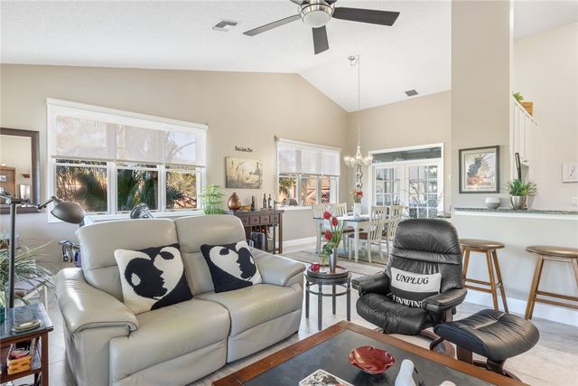 4877 N Newport Island Drive 14D, Vero Beach, FL 32967