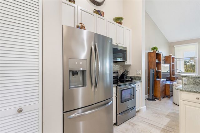4877 N Newport Island Drive 14D, Vero Beach, FL 32967