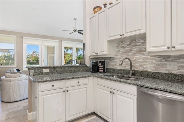 4877 N Newport Island Drive 14D, Vero Beach, FL 32967
