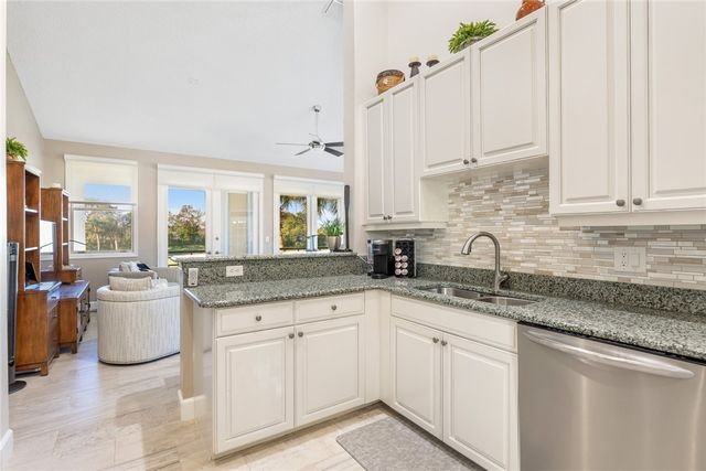 4877 N Newport Island Drive 14D, Vero Beach, FL 32967