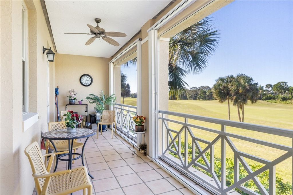 4877 N Newport Island Drive 14D, Vero Beach, FL 32967