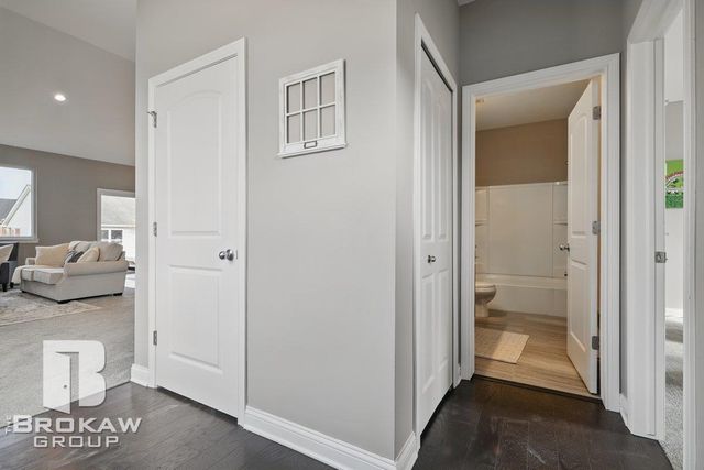 1389 Luxington Drive, Lapeer, MI 48446