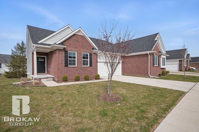 1389 Luxington Drive, Lapeer, MI 48446