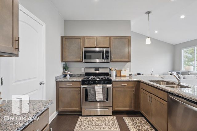 1389 Luxington Drive, Lapeer, MI 48446