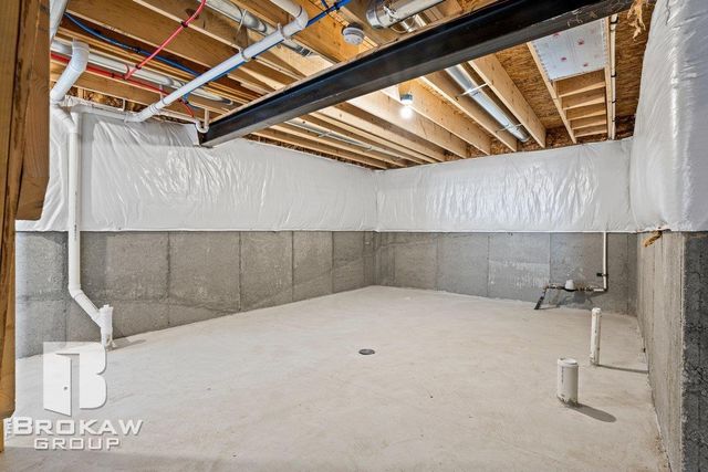 1389 Luxington Drive, Lapeer, MI 48446