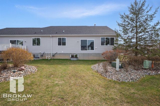 1389 Luxington Drive, Lapeer, MI 48446