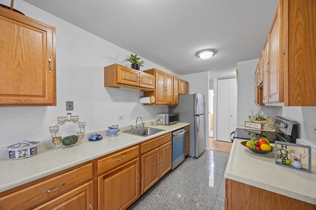 5100 N Marine Drive 17L, Chicago, IL 60640