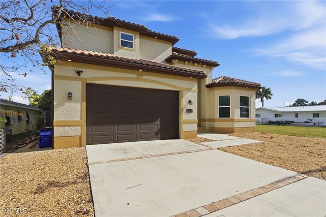 2038 Bahama AVE, Fort Myers, FL 33905