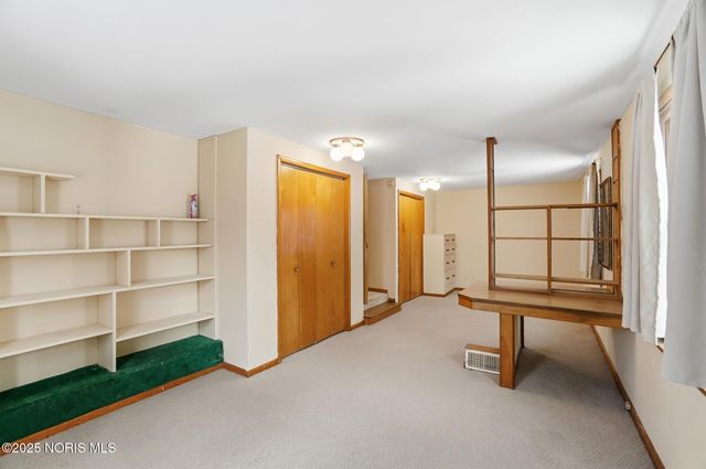 1561 N Stadium Road, Oregon, OH 43616