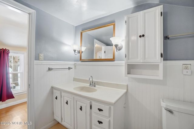 1561 N Stadium Road, Oregon, OH 43616