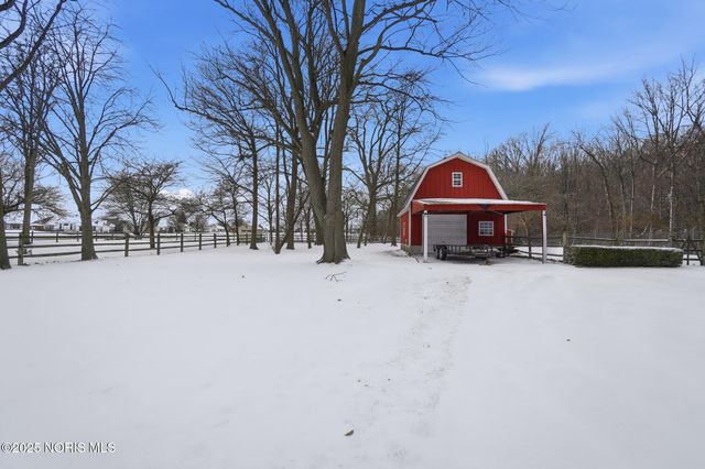 1561 N Stadium Road, Oregon, OH 43616