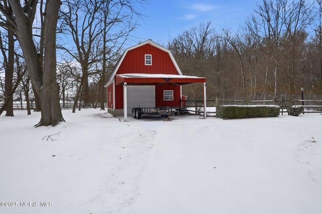 1561 N Stadium Road, Oregon, OH 43616