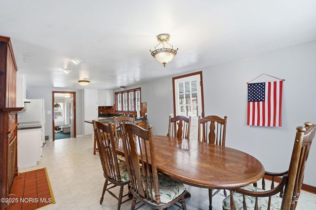 1561 N Stadium Road, Oregon, OH 43616