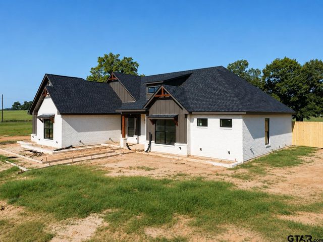 7715 Molina Dr., Tyler, TX 75704
