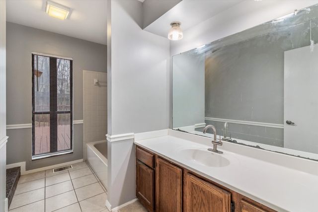 8487 BERGEN CV, Memphis, TN 38018