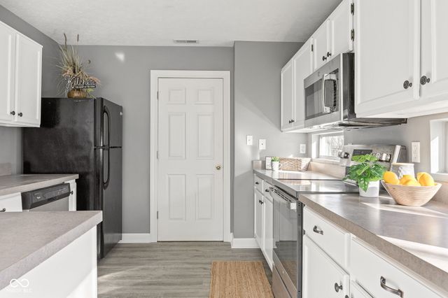 9989 Worthington Boulevard, Fishers, IN 46038