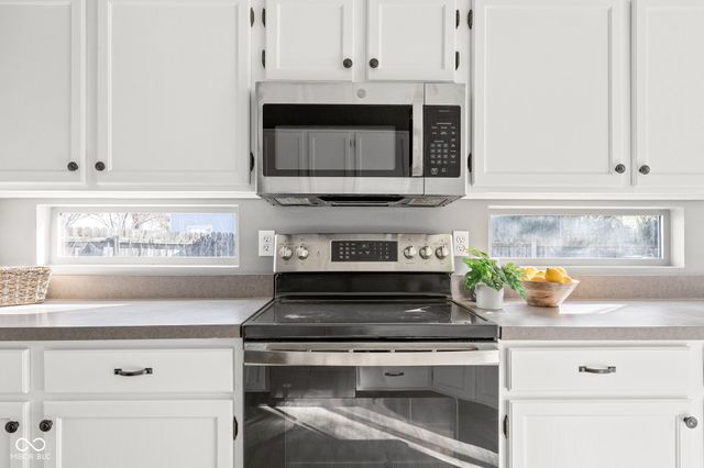 9989 Worthington Boulevard, Fishers, IN 46038