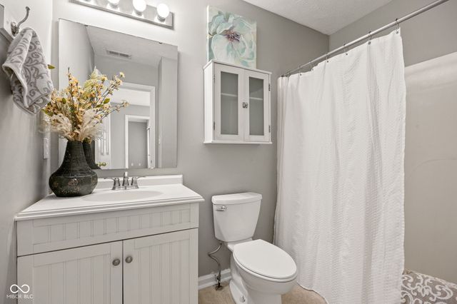 9989 Worthington Boulevard, Fishers, IN 46038