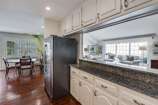 4342 Harvest Hill Road, Dallas, TX 75244