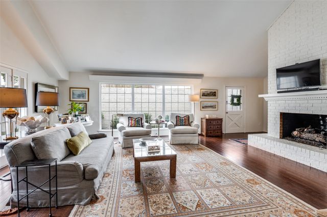 4342 Harvest Hill Road, Dallas, TX 75244