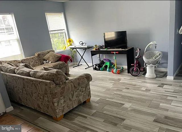 904 CARTERET AVE, Trenton, NJ 08618