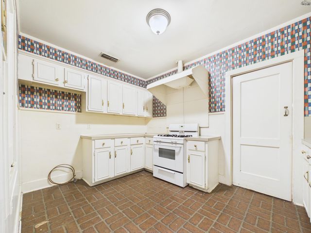 2202 PIEDMONT PLACE, Wichita Falls, TX 76308