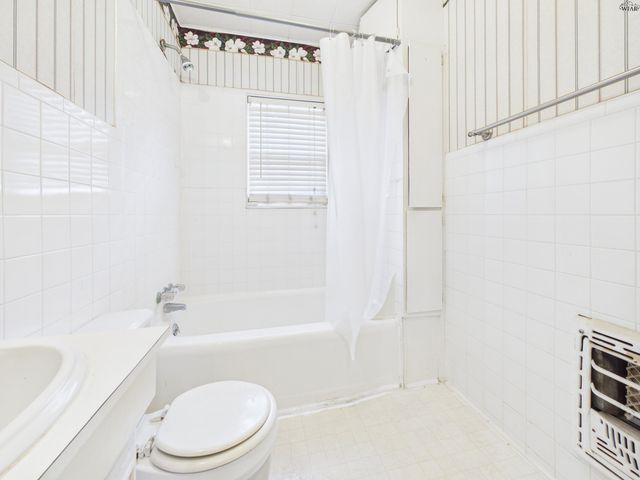 2202 PIEDMONT PLACE, Wichita Falls, TX 76308