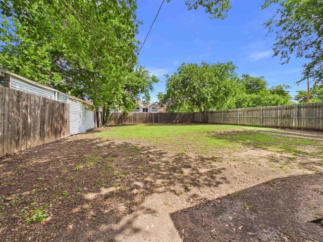 2202 PIEDMONT PLACE, Wichita Falls, TX 76308
