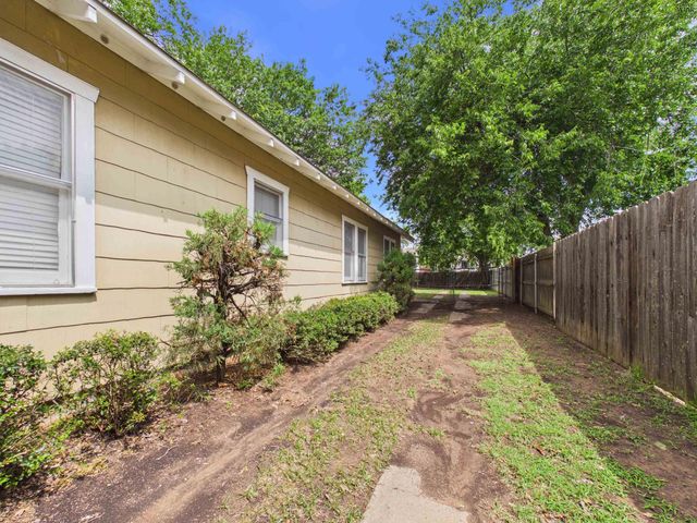 2202 PIEDMONT PLACE, Wichita Falls, TX 76308